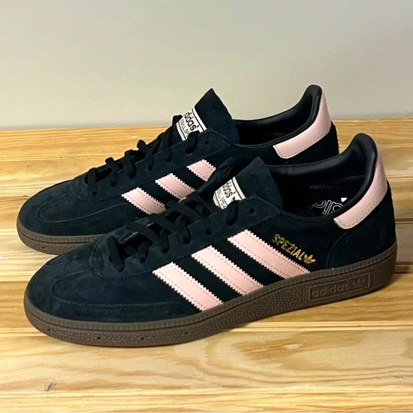 adidas gazelle silver green womens Women's adidas Originals Handball Spezial Shoes